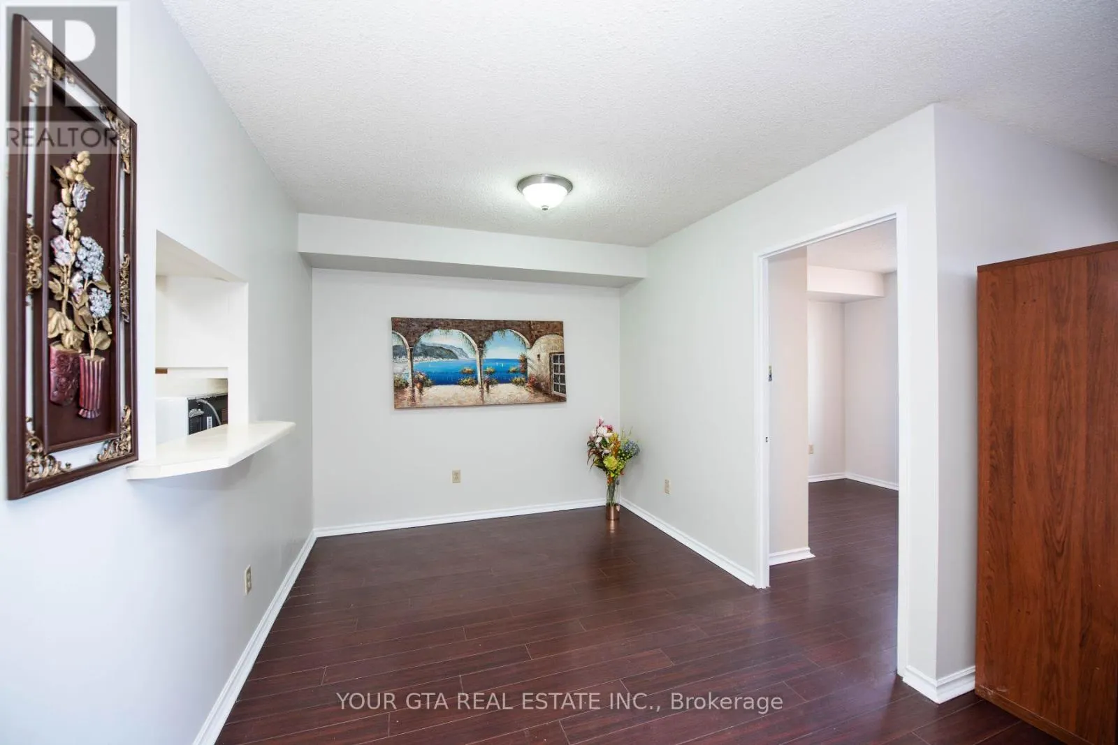 1006 - 265 ENFIELD PLACE