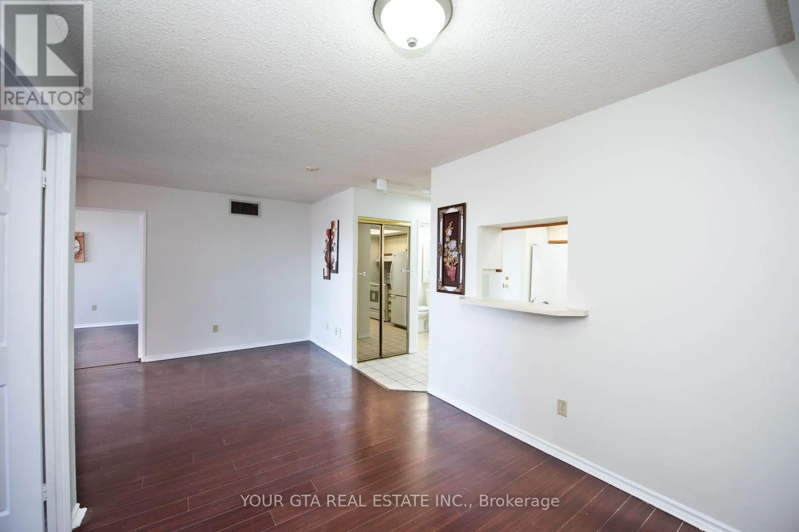 1006 - 265 ENFIELD PLACE