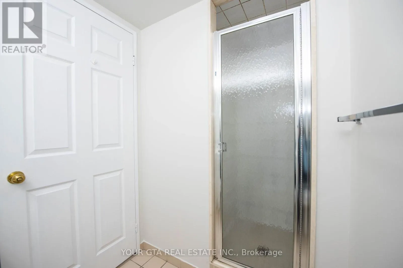 1006 - 265 ENFIELD PLACE