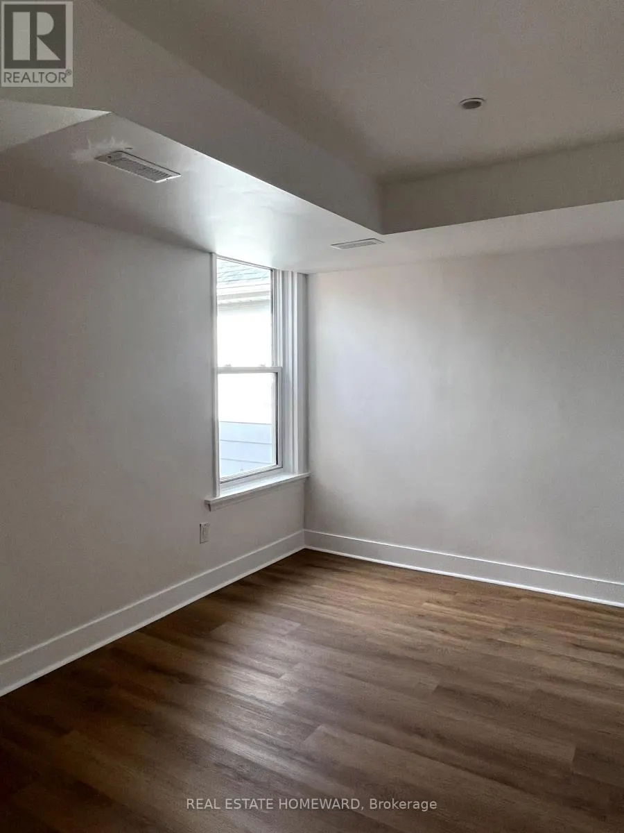 UPPER - 66 MELVILLE AVENUE