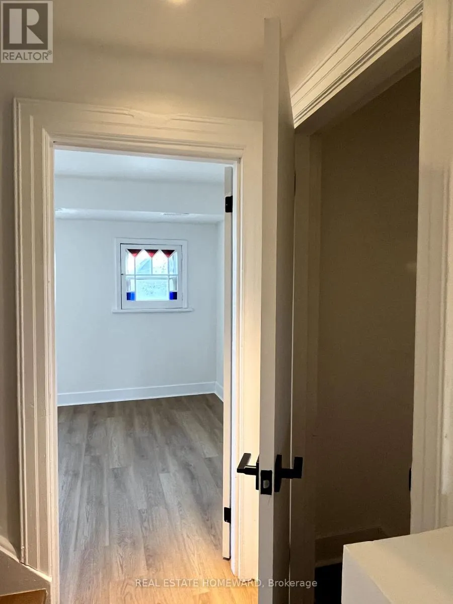 UPPER - 66 MELVILLE AVENUE