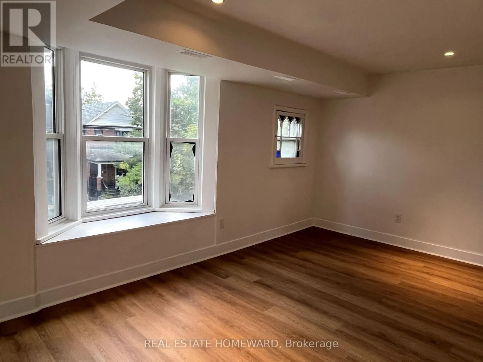 UPPER - 66 MELVILLE AVENUE