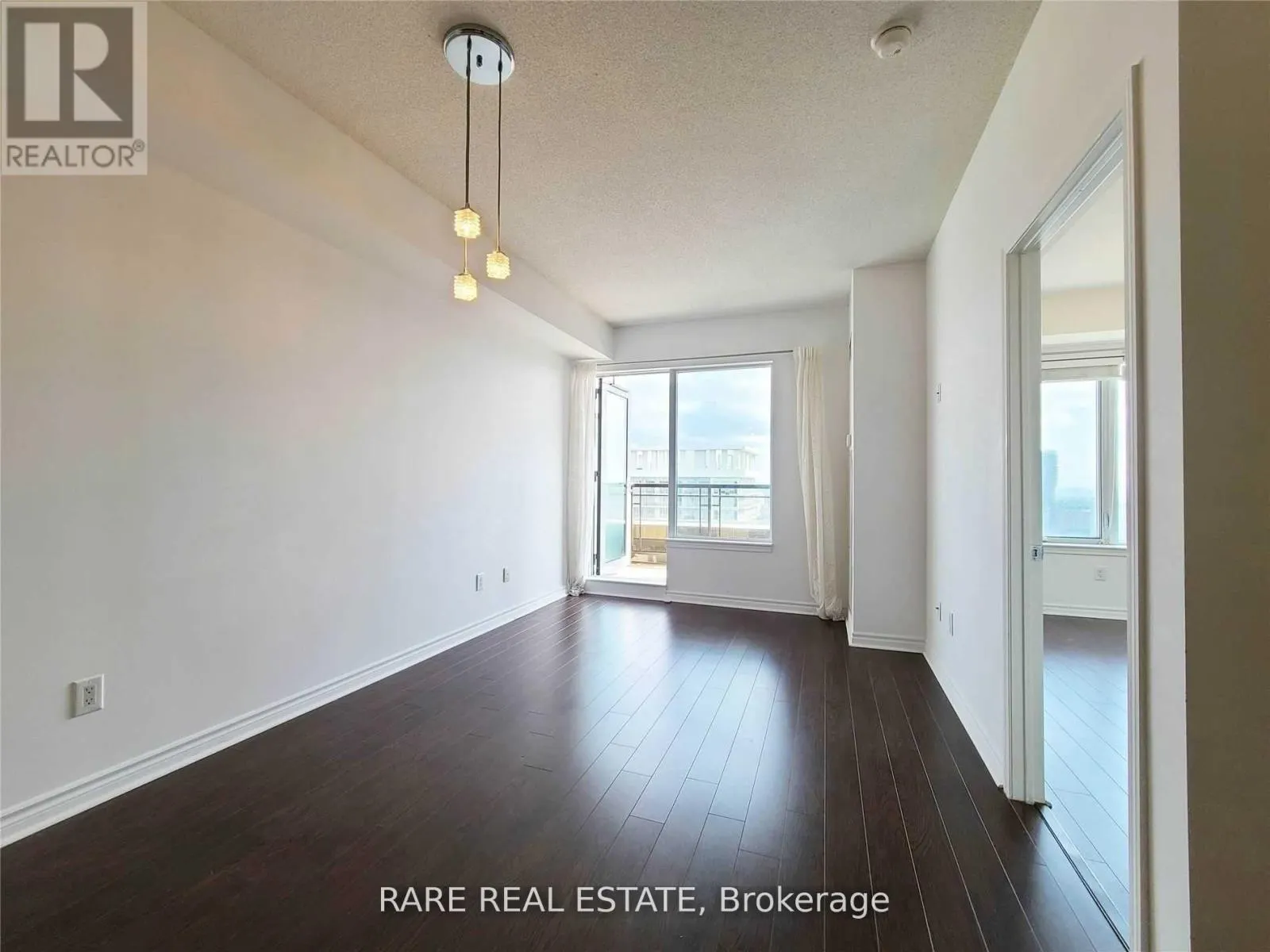 3204 - 385 PRINCE OF WALES DRIVE