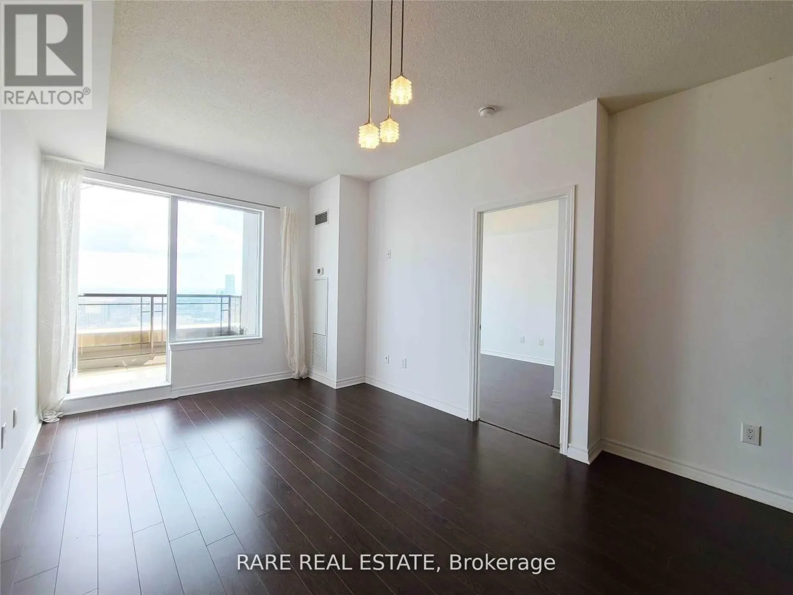 3204 - 385 PRINCE OF WALES DRIVE