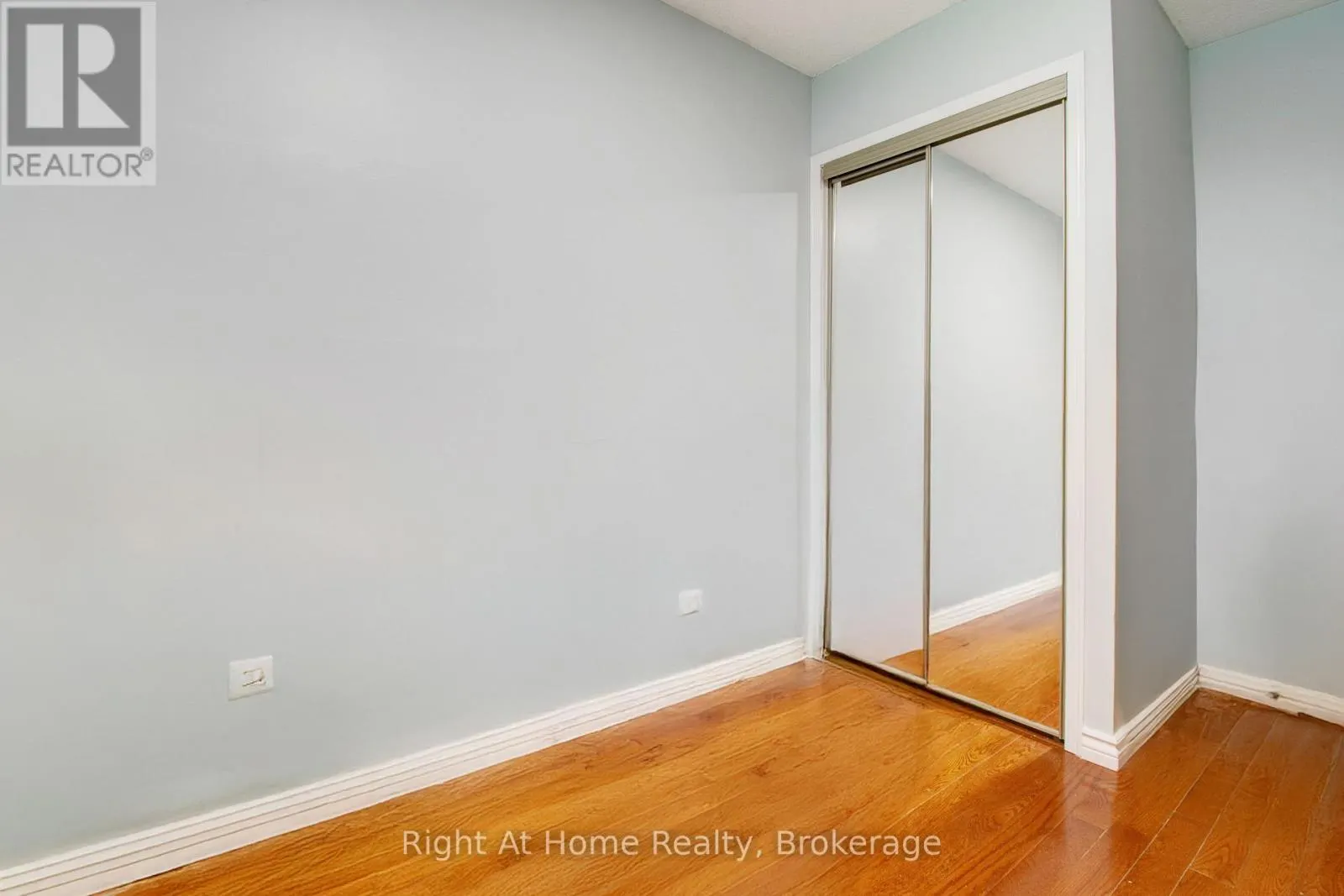 63 MARTINDALE CRESCENT