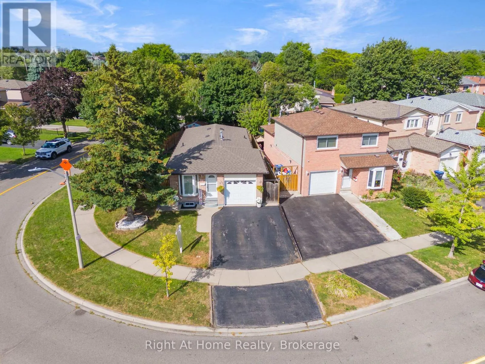 63 MARTINDALE CRESCENT