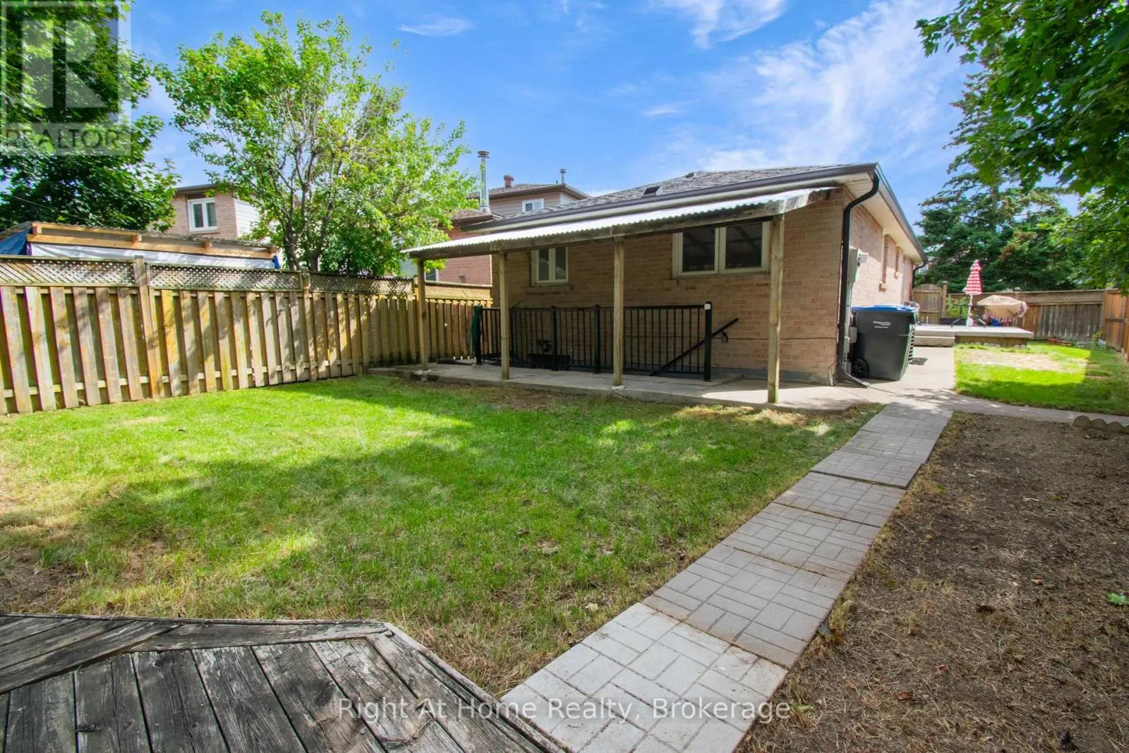 63 MARTINDALE CRESCENT