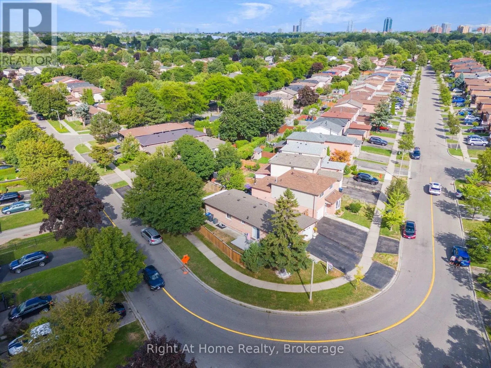 63 MARTINDALE CRESCENT