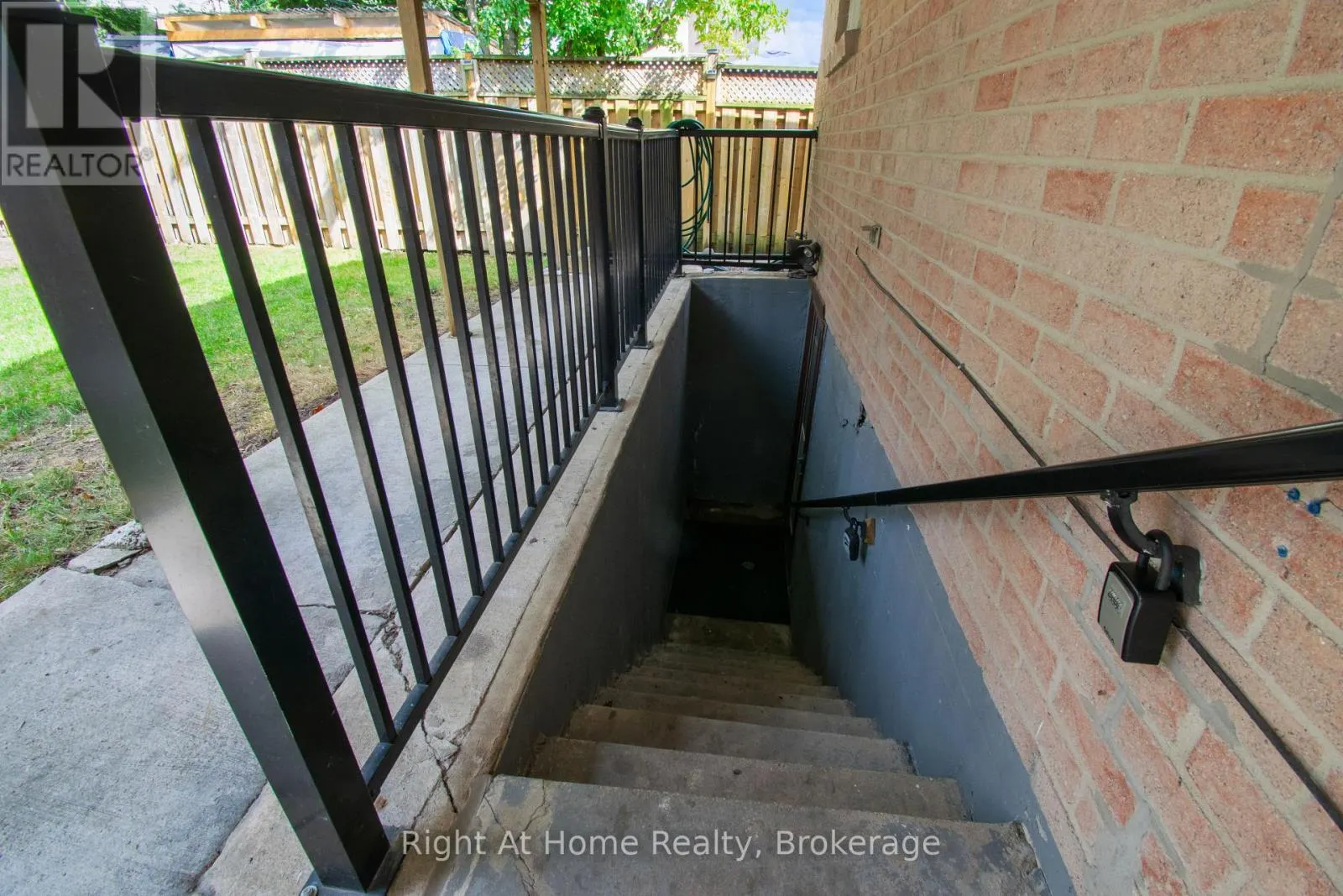 63 MARTINDALE CRESCENT