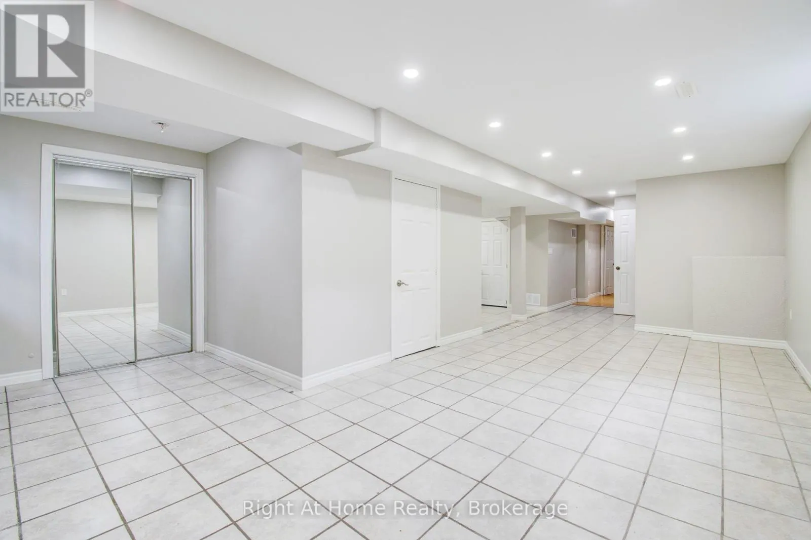 63 MARTINDALE CRESCENT