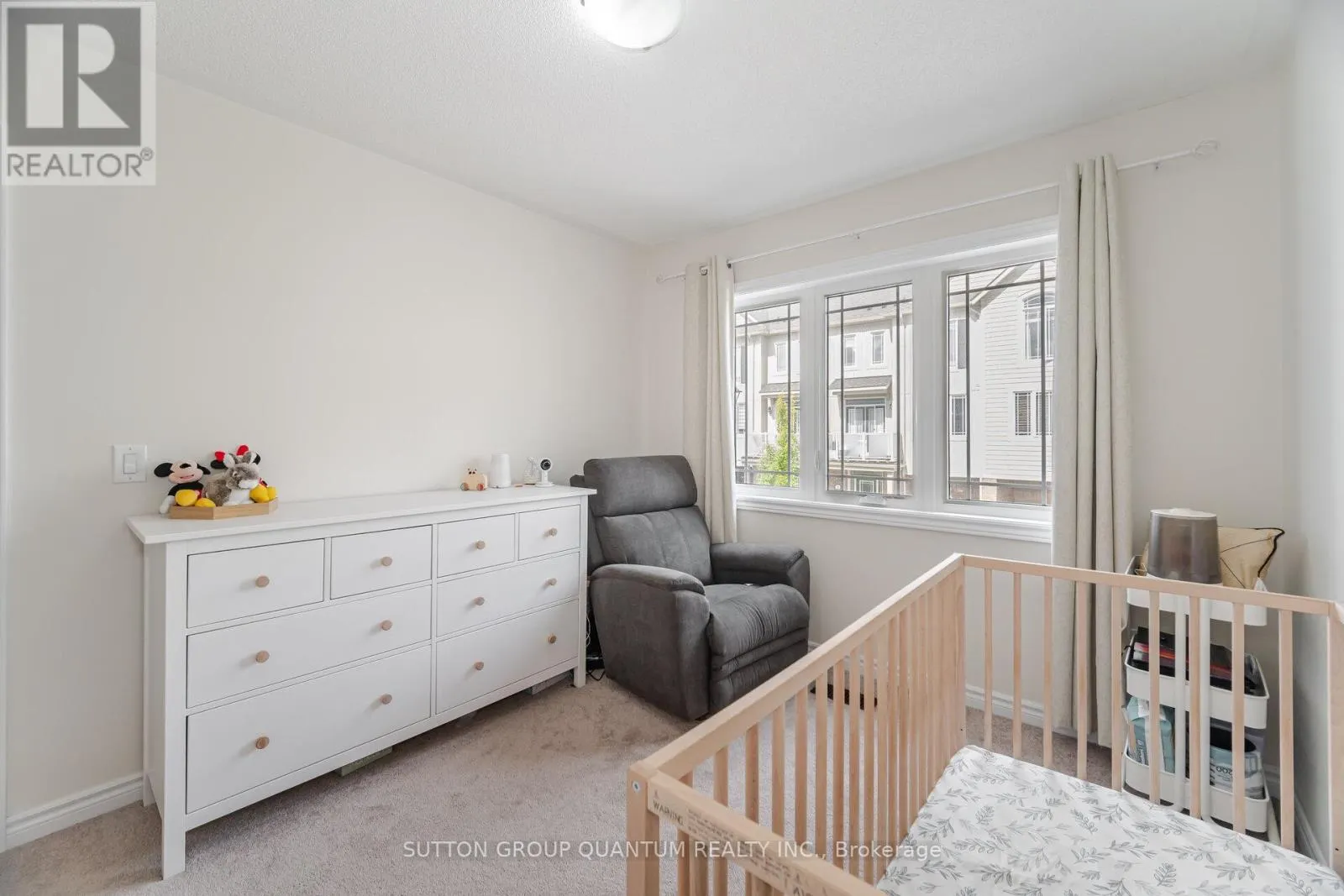 11 COSBURY LANE
