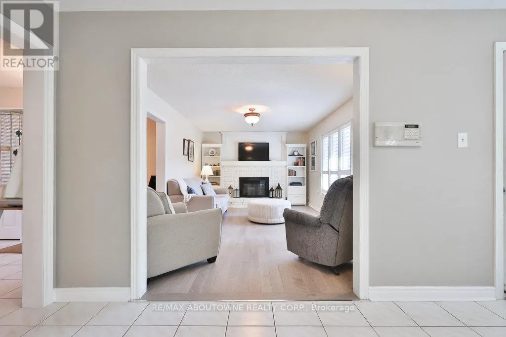 542 HAMBLING COURT