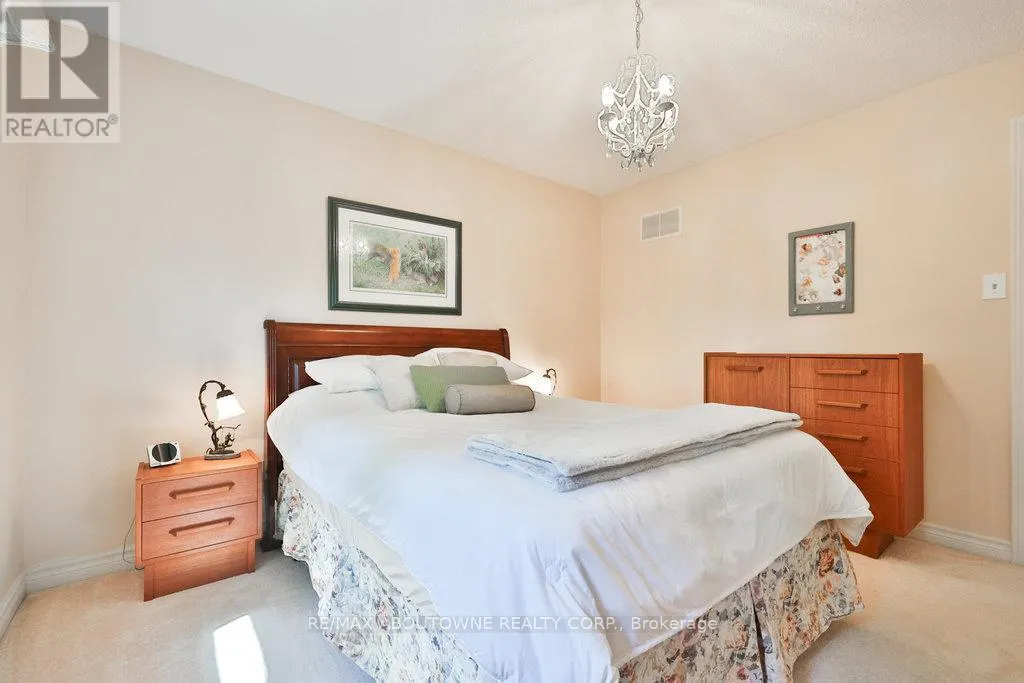 542 HAMBLING COURT