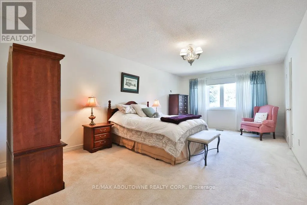 542 HAMBLING COURT