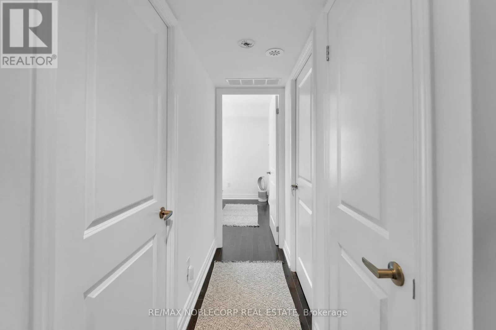 239 - 13 FOUNDRY AVENUE