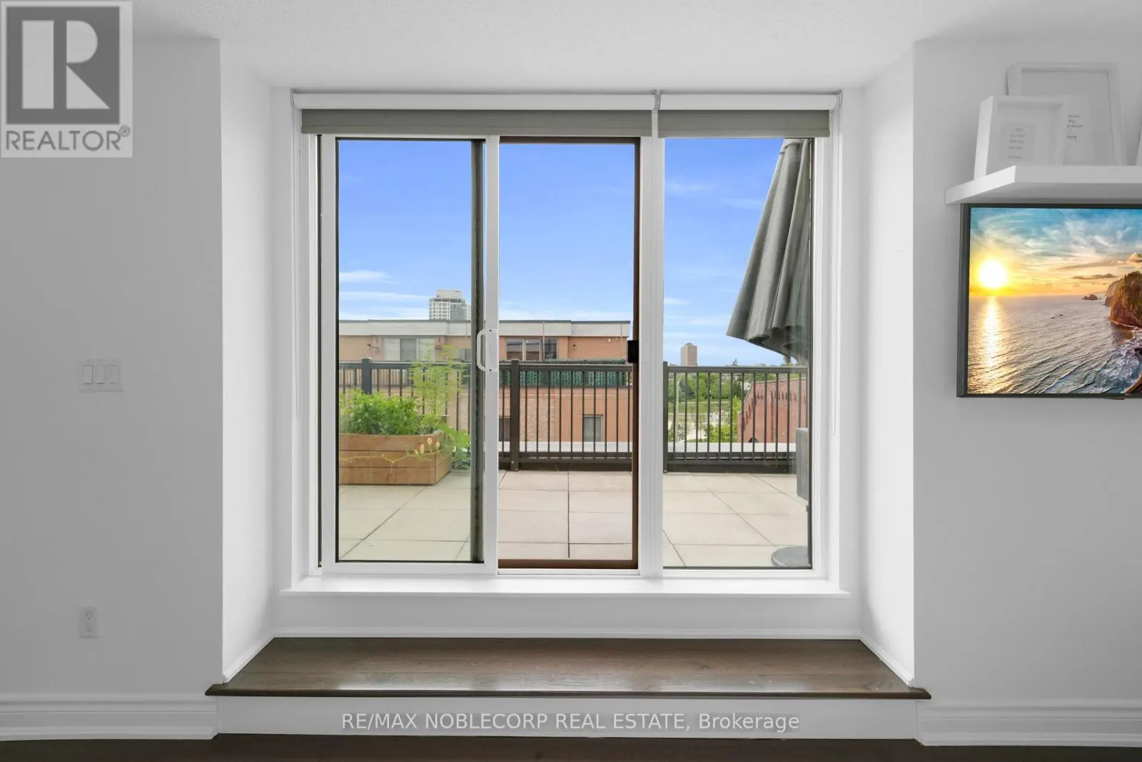 239 - 13 FOUNDRY AVENUE