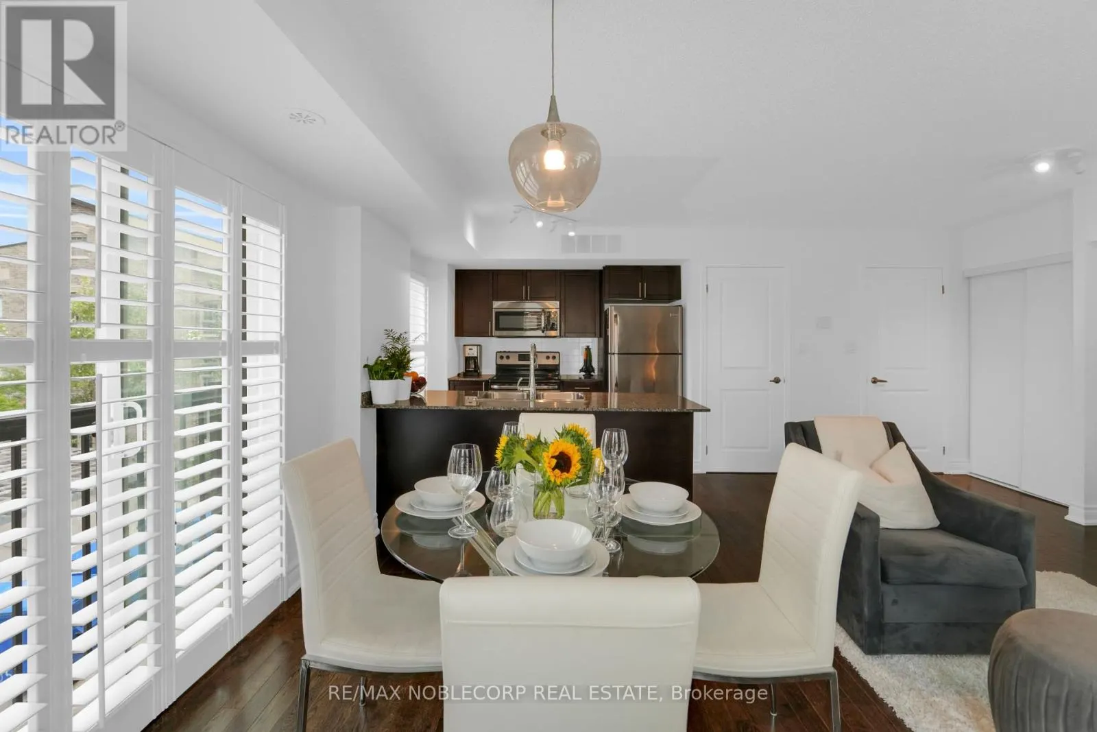 239 - 13 FOUNDRY AVENUE