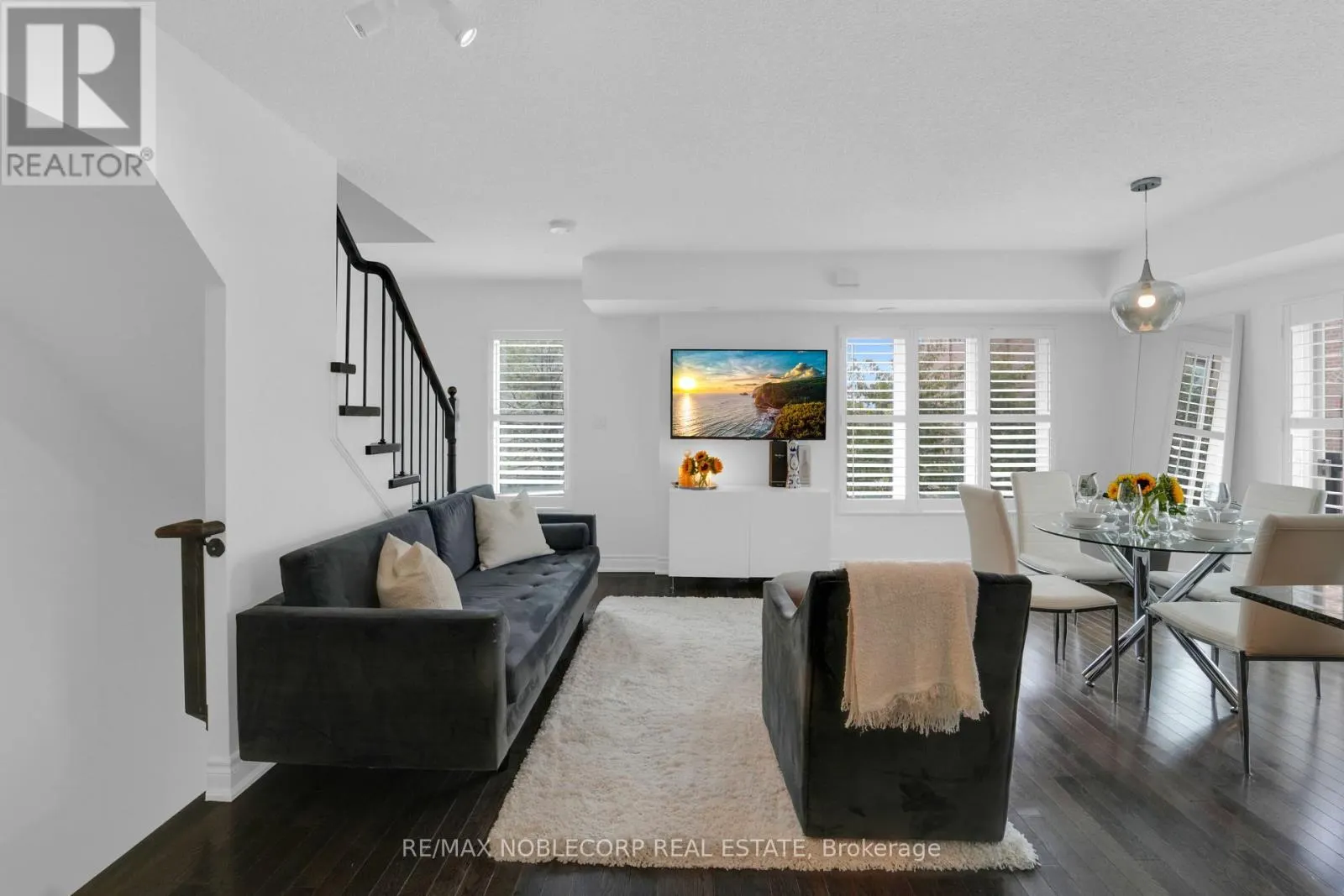 239 - 13 FOUNDRY AVENUE