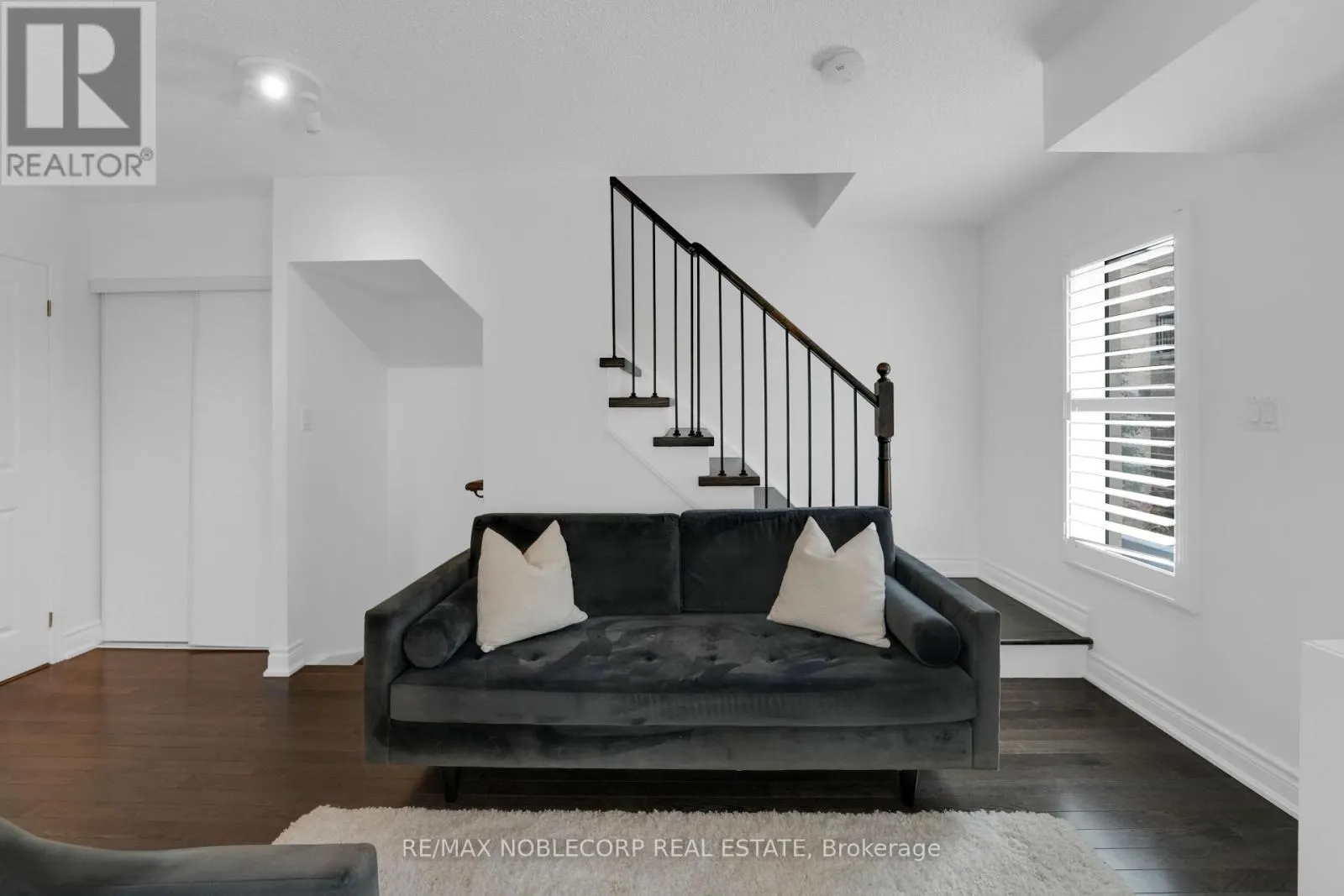 239 - 13 FOUNDRY AVENUE
