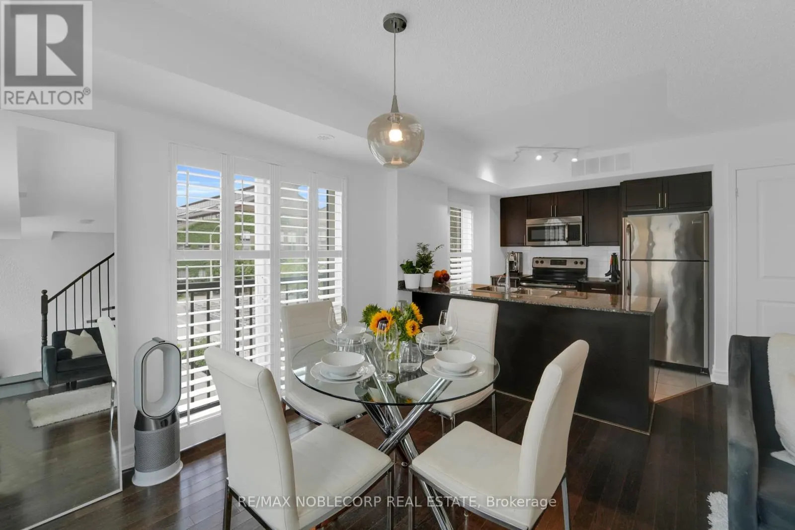 239 - 13 FOUNDRY AVENUE