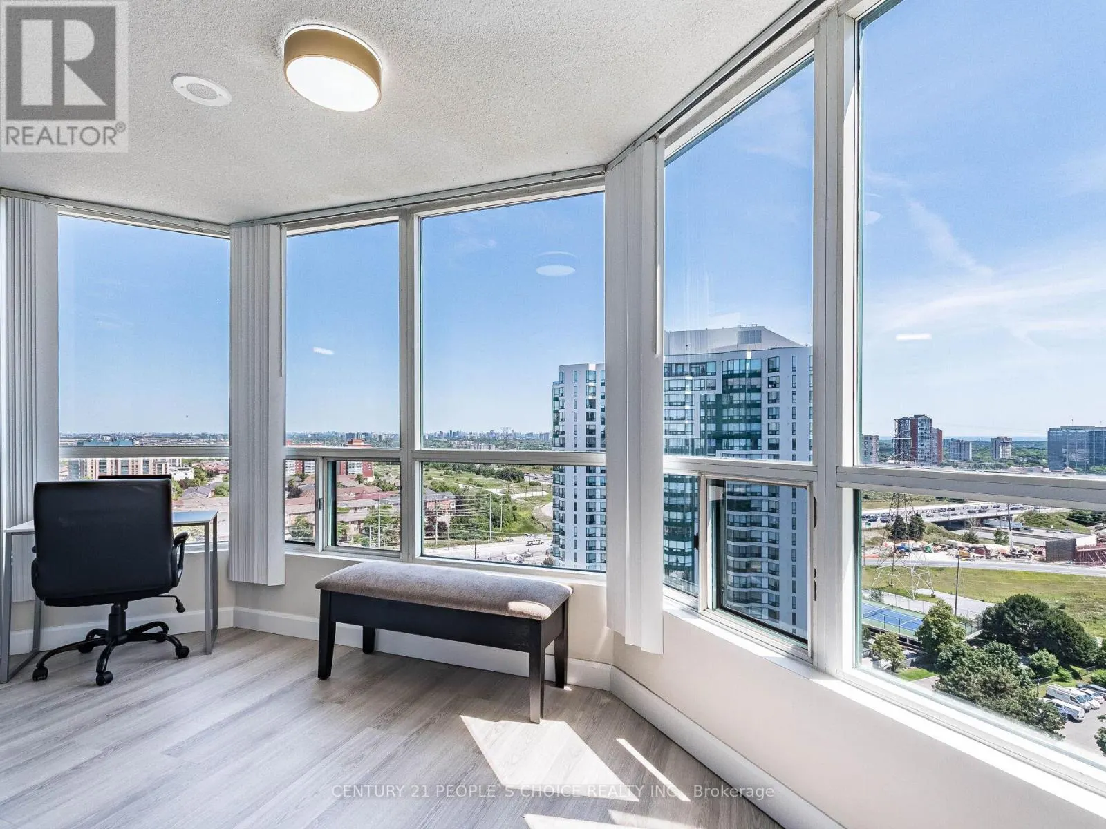 1805 - 4470 TUCANA COURT