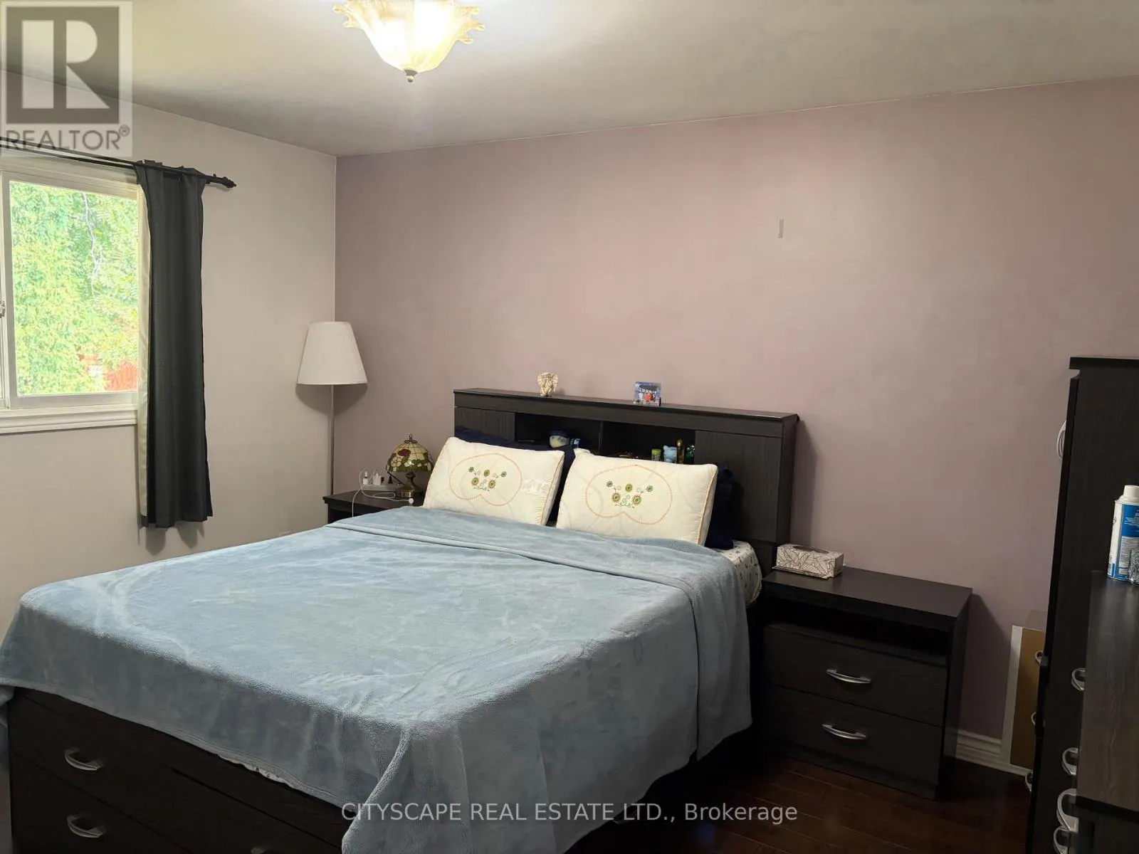 UPPER UNIT ONLY - 14 GUEST STREET