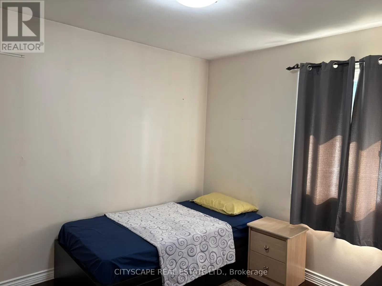 UPPER UNIT ONLY - 14 GUEST STREET