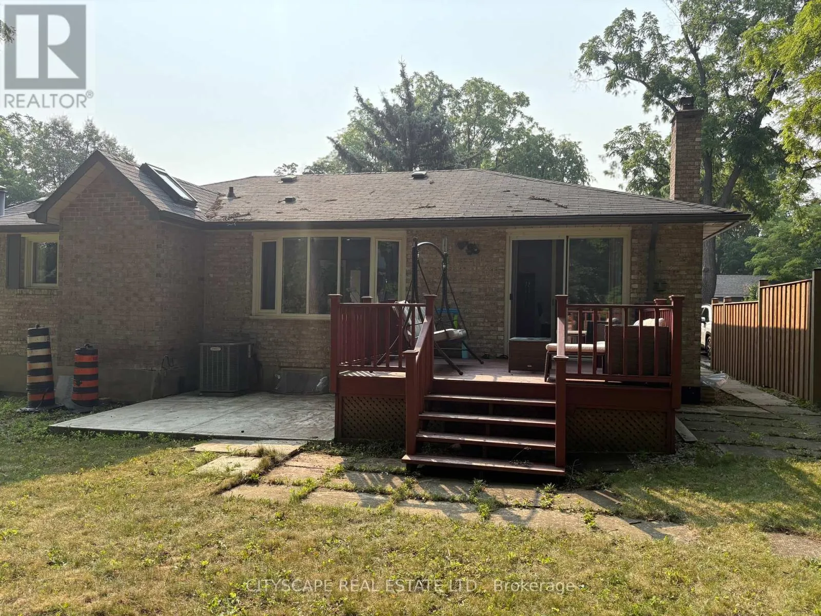UPPER UNIT ONLY - 14 GUEST STREET