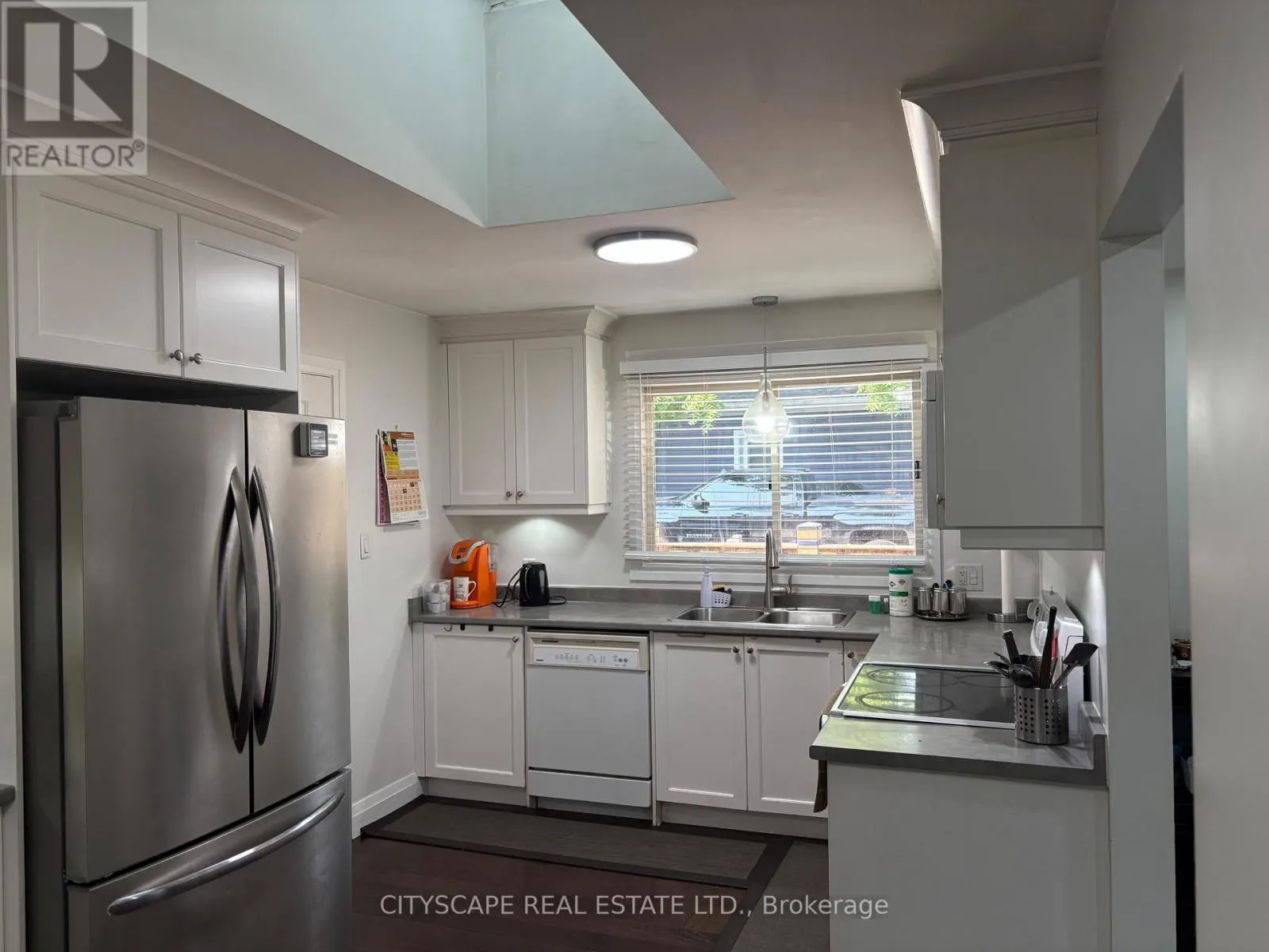 UPPER UNIT ONLY - 14 GUEST STREET