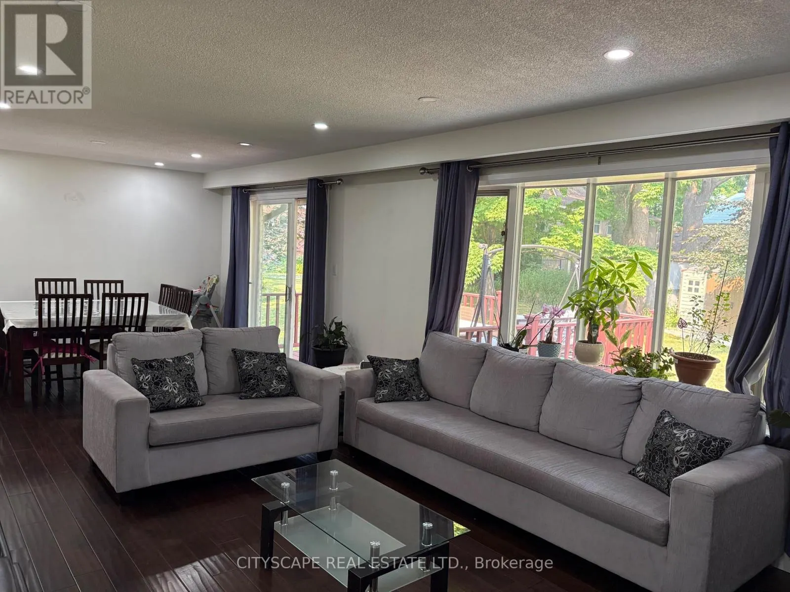 UPPER UNIT ONLY - 14 GUEST STREET