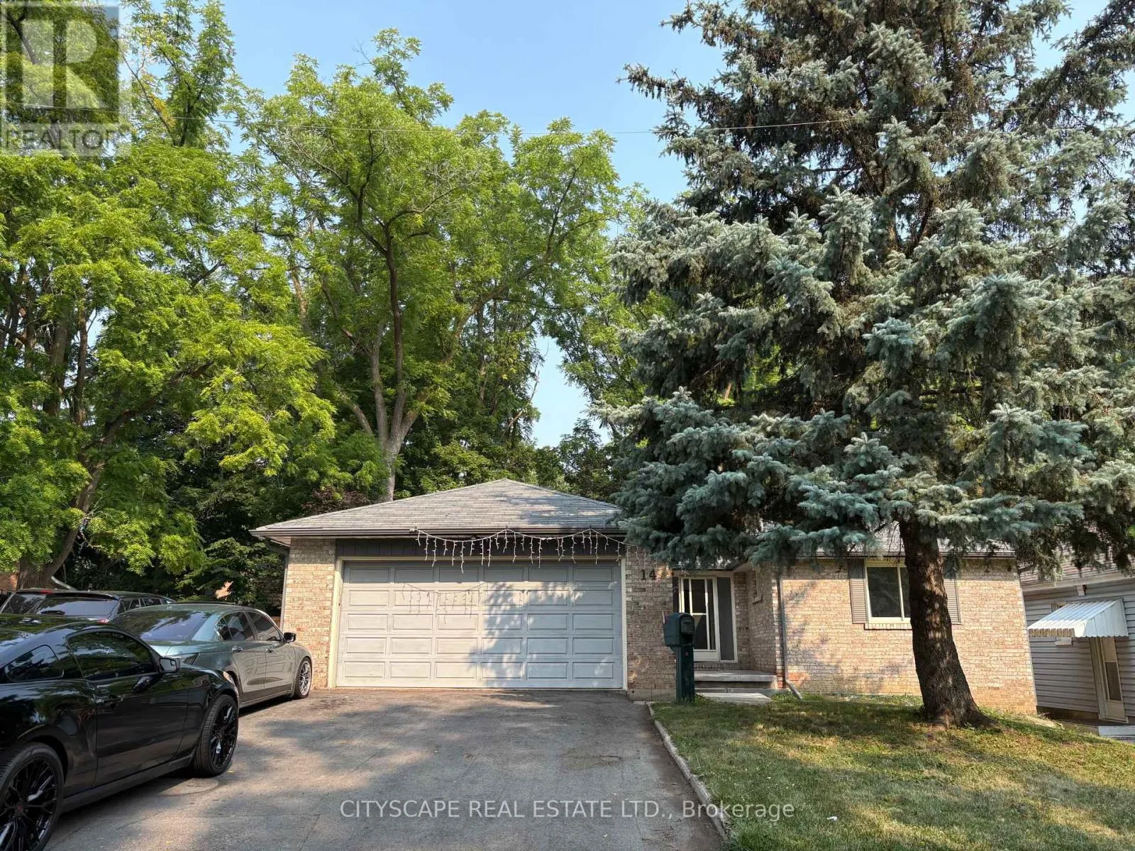 UPPER UNIT ONLY - 14 GUEST STREET