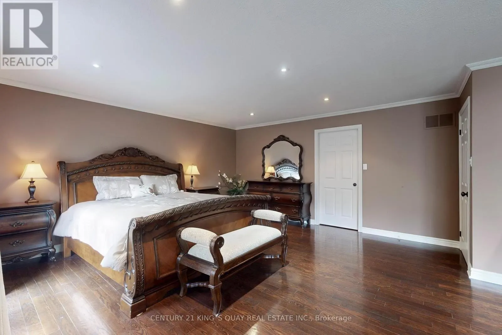 110 CRAWFORD CRESCENT