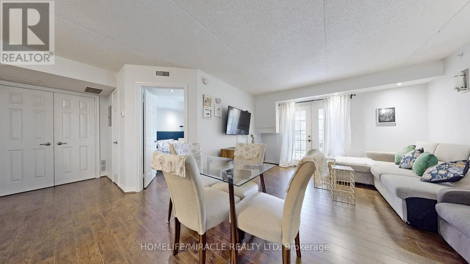 306 - 1440 BISHOPS GATE