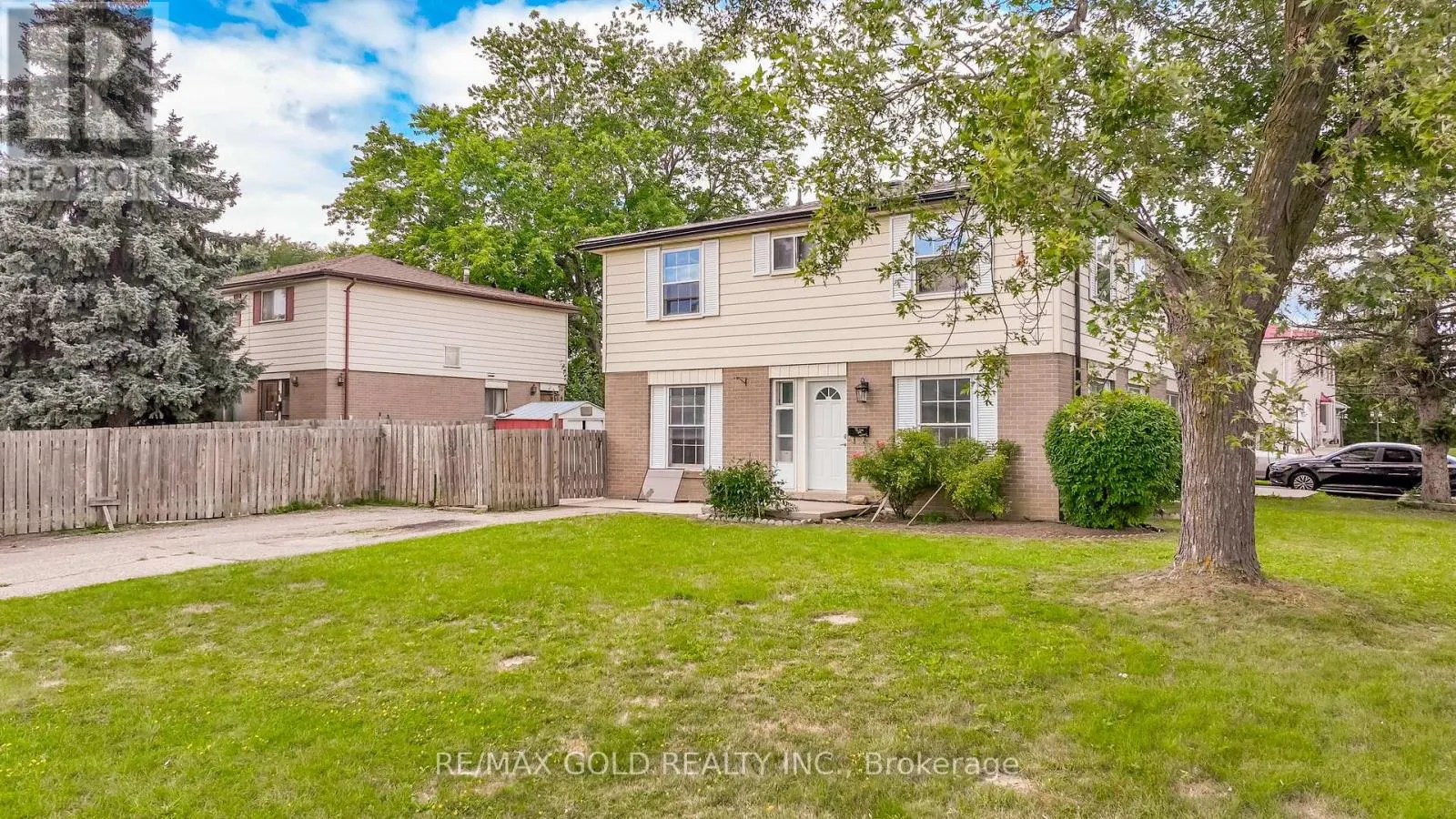 66 DANESBURY CRESCENT