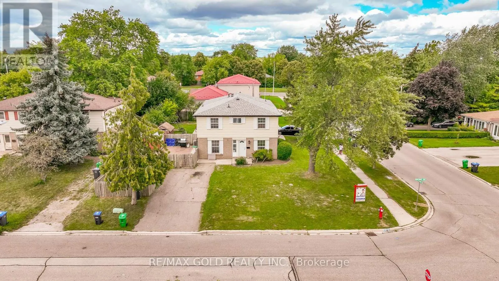 66 DANESBURY CRESCENT