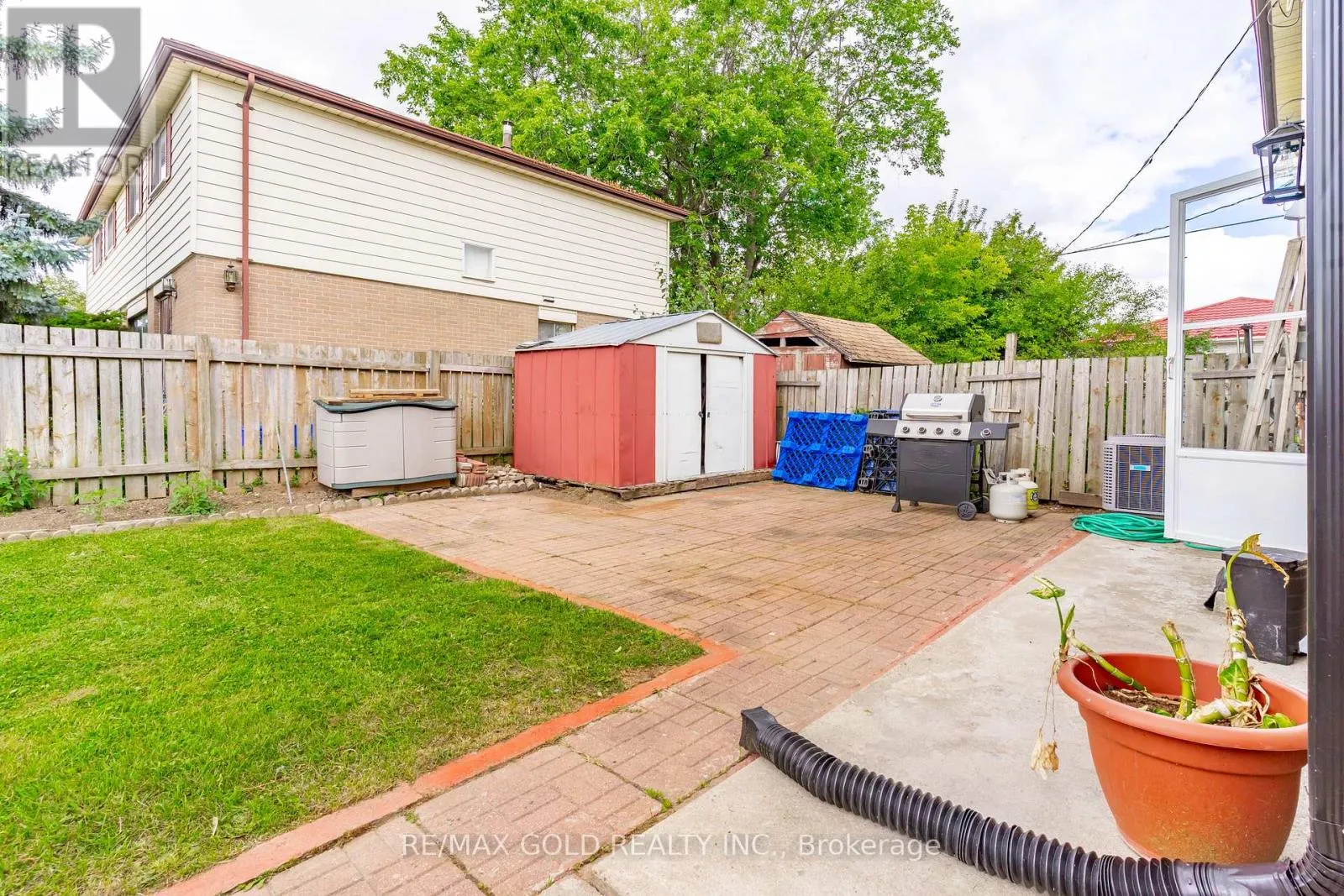 66 DANESBURY CRESCENT