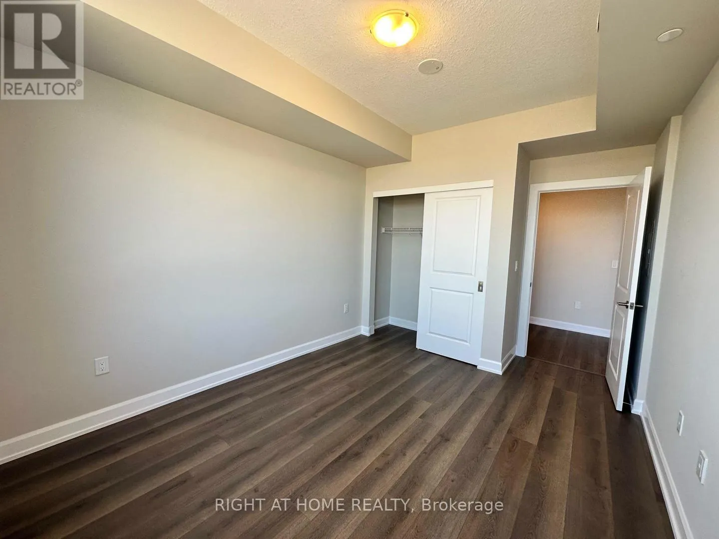 908 - 3200 WILLIAM COLTSON CRESCENT