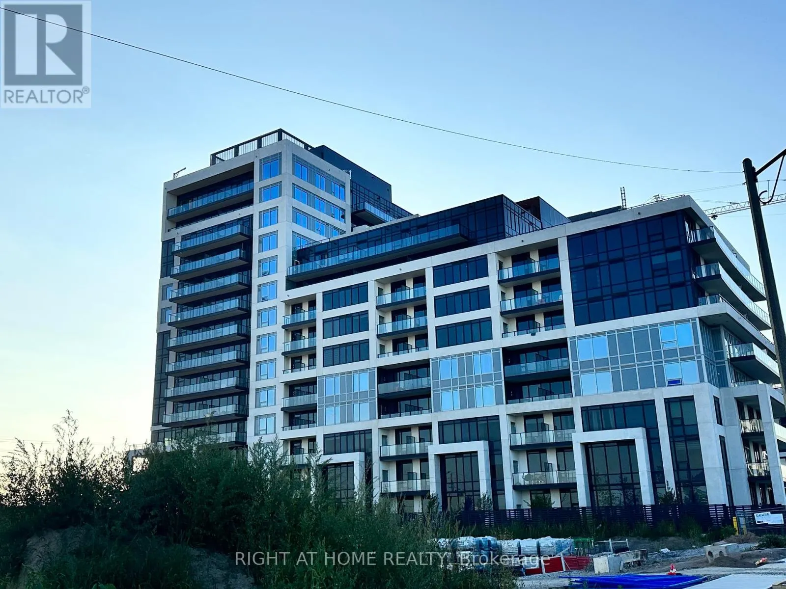 908 - 3200 WILLIAM COLTSON CRESCENT