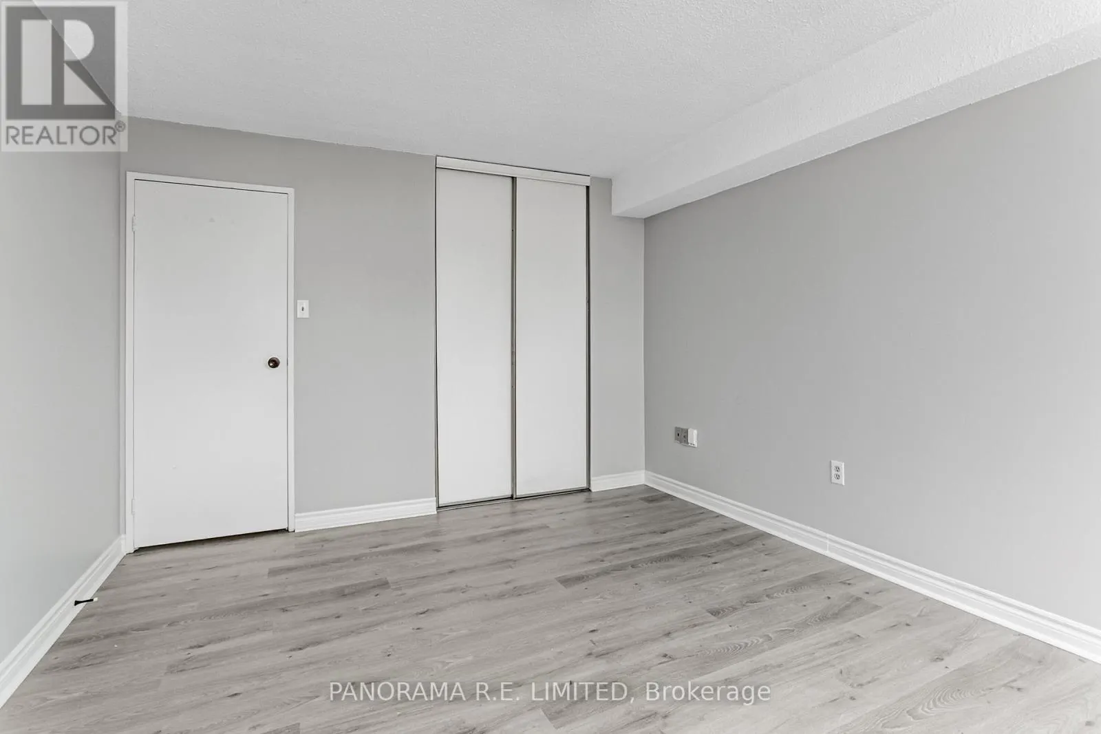 1904 - 3590 KANEFF CRESCENT