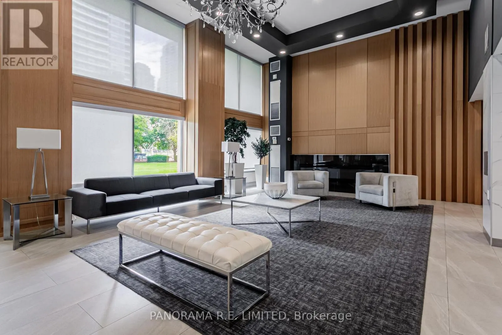 1904 - 3590 KANEFF CRESCENT