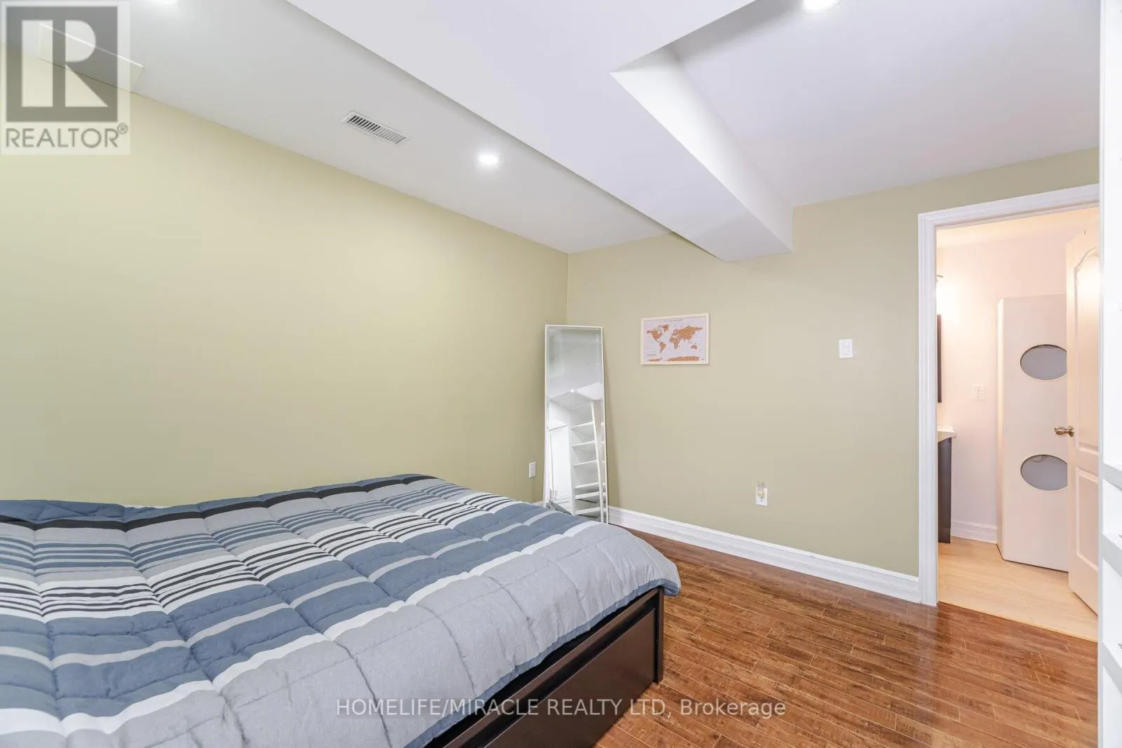 106 EASTBROOK WAY
