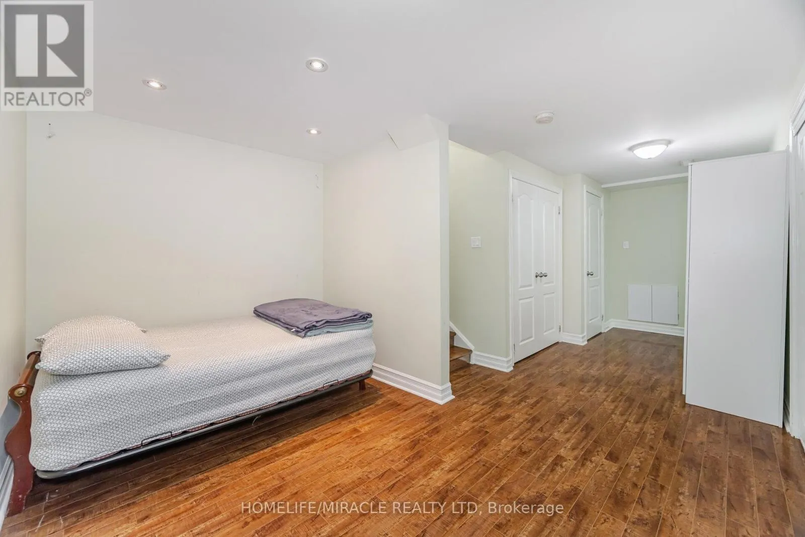 106 EASTBROOK WAY