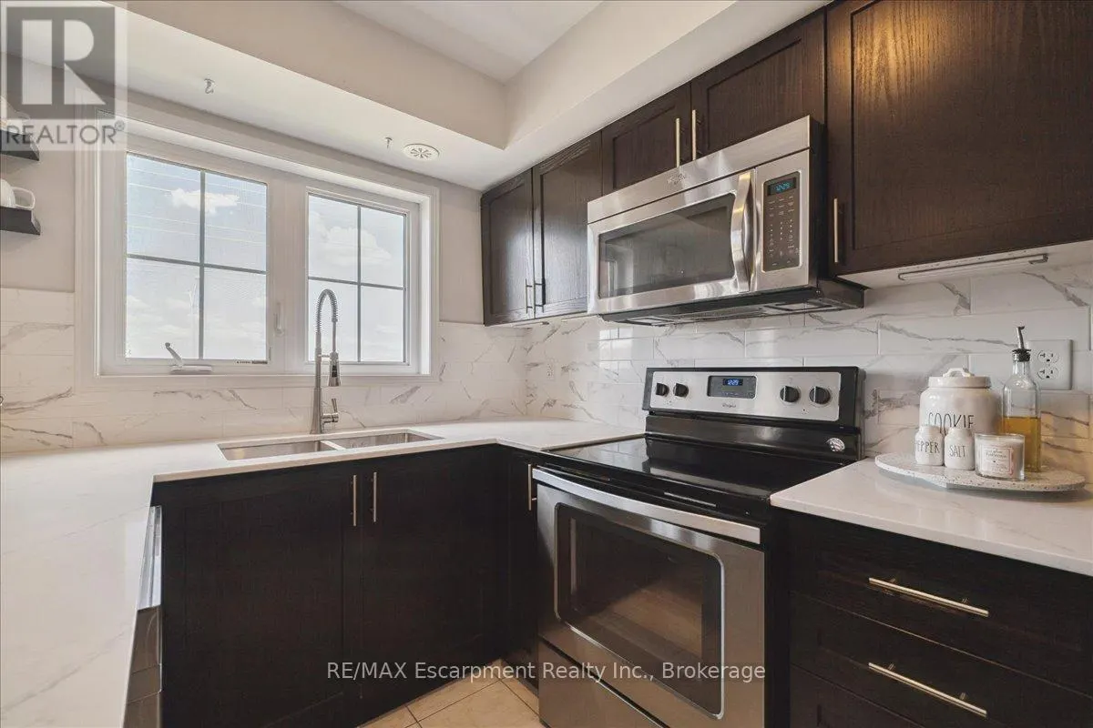 17 - 2508 POST ROAD, #17