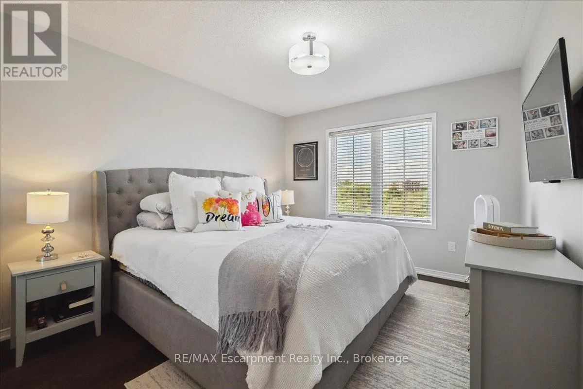 17 - 2508 POST ROAD, #17
