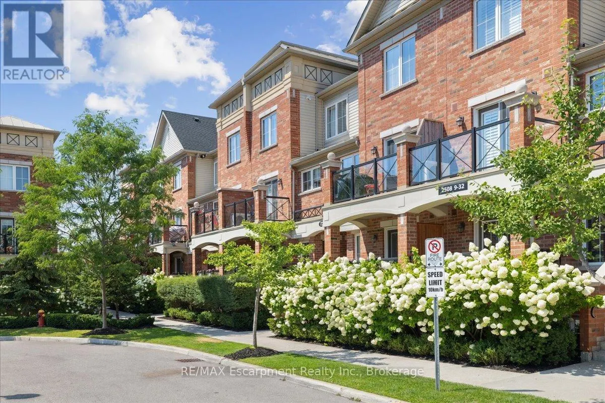 17 - 2508 POST ROAD, #17