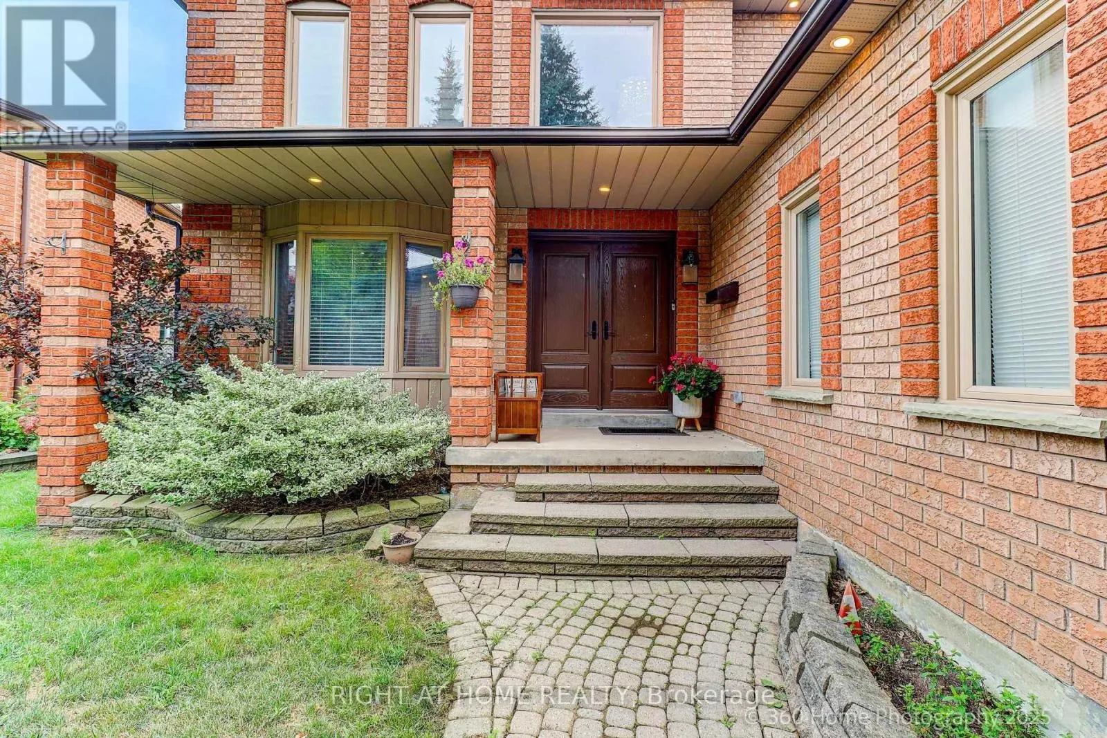 1016 RED PINE CRESCENT