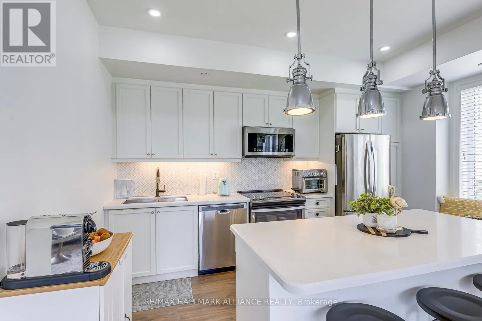 18 - 140 LONG BRANCH AVENUE