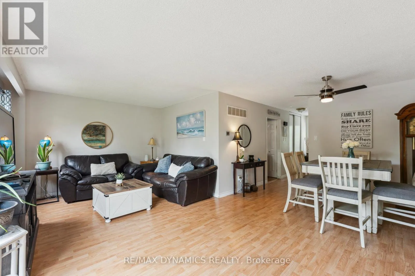 82 LYNDEN CIRCLE