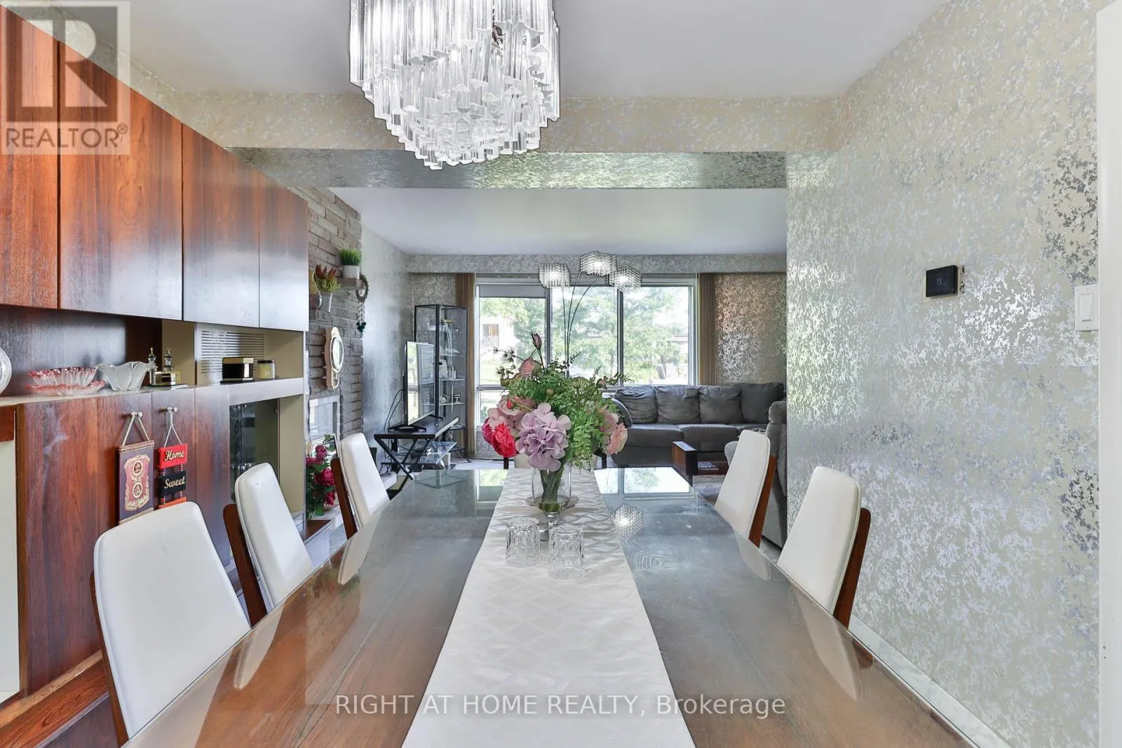 106 GRANDRAVINE DRIVE