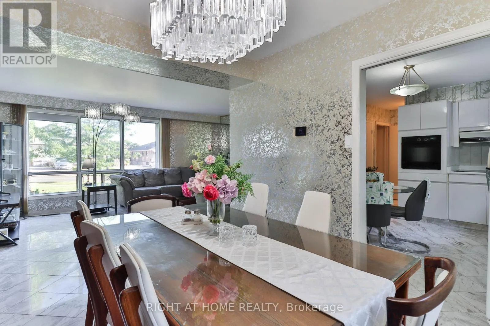 106 GRANDRAVINE DRIVE